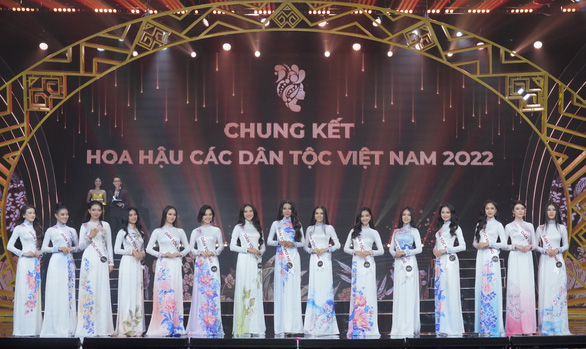 Nông Thúy Hằng - cô gái dân tộc Tày - đoạt vương miện Hoa hậu các dân tộc Việt Nam 2022 - Ảnh 6.