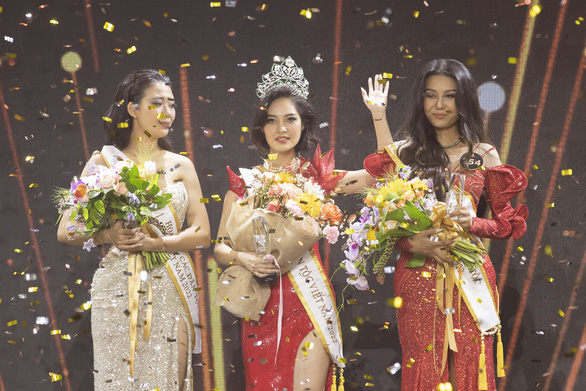 Hoa hậu các Dân tộc Việt Nam 2022 gọi tên cô gái Tày Nông Thúy Hằng - Ảnh 13.