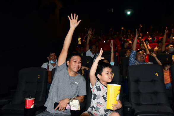 Gojek tặng 8.000 vé xem phim cho đối tác tài xế - Ảnh 2.