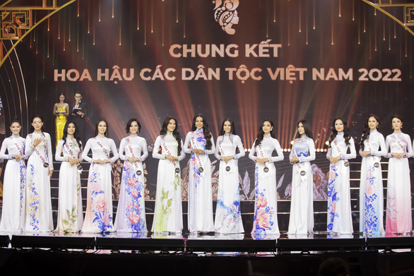 Hoa hậu các Dân tộc Việt Nam 2022 gọi tên cô gái Tày Nông Thúy Hằng - Ảnh 3.