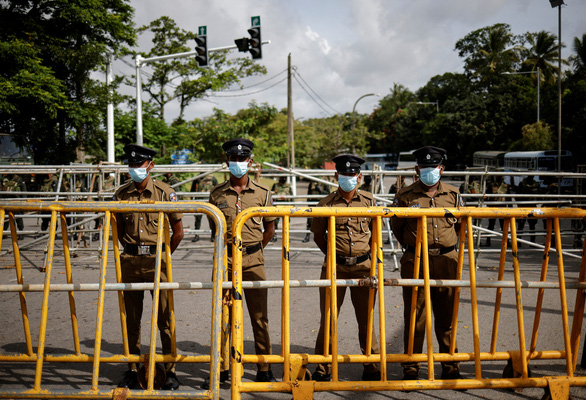 Quyền tổng thống Sri Lanka ban bố tình trạng khẩn cấp - Ảnh 1.