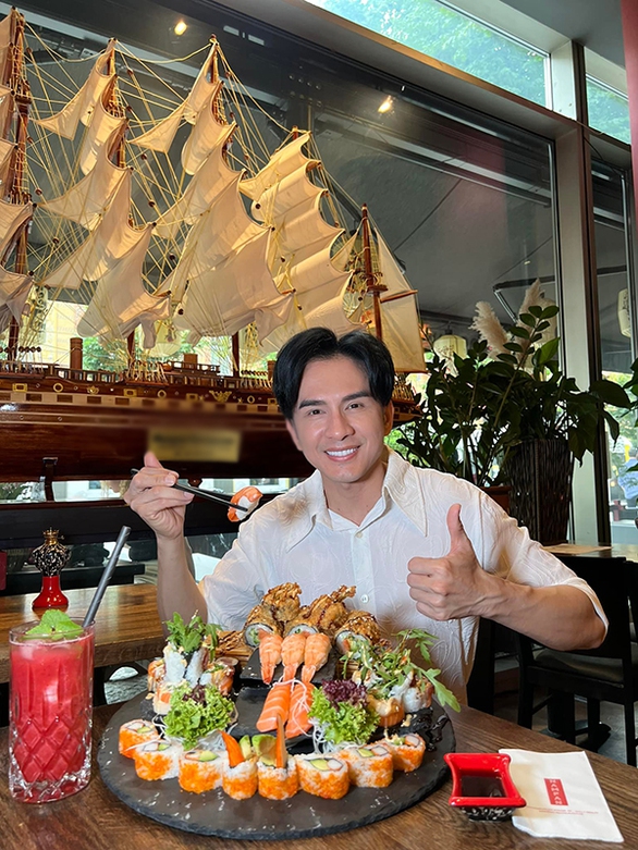 Ảnh vui sao Việt 18/7: Kim Lý tình tứ Hồ Ngọc Hà trên phố Paris - Ảnh 3. Ảnh vui sao Việt 18/7: Kim Lý tình tứ Hồ Ngọc Hà trên phố Paris - Ảnh 3.