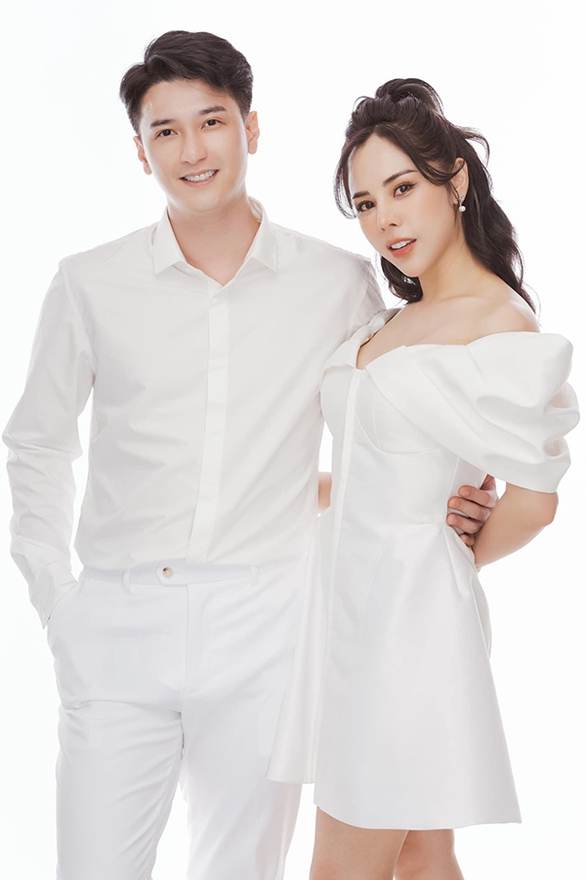 Ảnh vui sao Việt 18/7: Kim Lý tình tứ Hồ Ngọc Hà trên phố Paris - Ảnh 5. Ảnh vui sao Việt 18/7: Kim Lý tình tứ Hồ Ngọc Hà trên phố Paris - Ảnh 5.