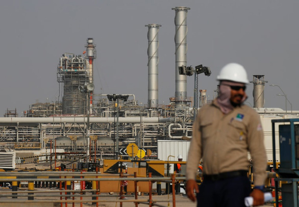 Saudi Arabia từ chối yêu cầu tăng sản lượng của Mỹ, dầu tăng trên 100 USD/thùng - Ảnh 1.