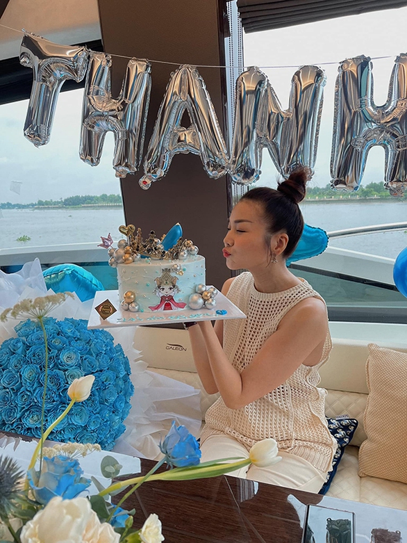 Ảnh vui sao Việt 23/7: Subeo thân thiết Kim Lý - Ảnh 9. Ảnh vui sao Việt 23/7: Subeo thân thiết Kim Lý - Ảnh 9.