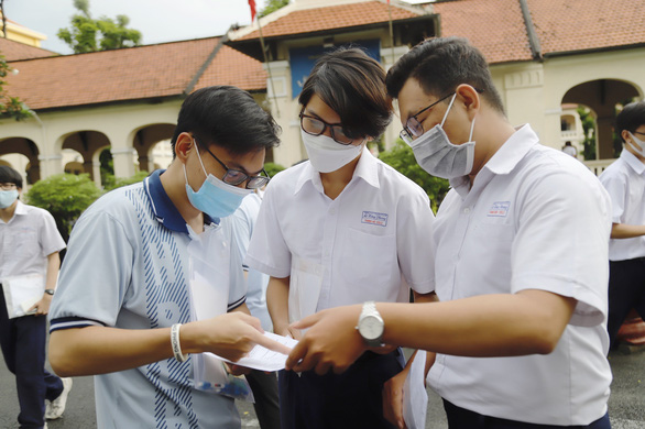 Sáng nay 24-7, hai ngày hội tư vấn xét tuyển diễn ra tại TP.HCM và Hà Nội - Ảnh 1.