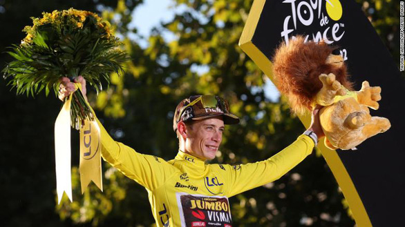 Jonas Vingegaard lần đầu tiên vô địch Tour De France - Ảnh 1.