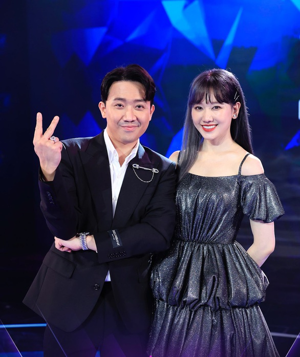 Hari Won cùng Trấn Thành ‘củng cố tình cảm’ trên sóng truyền hình - Ảnh 3. Hari Won cùng Trấn Thành ‘củng cố tình cảm’ trên sóng truyền hình - Ảnh 3.