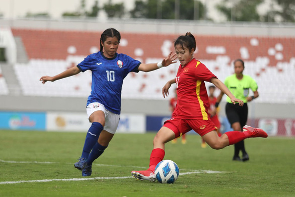 Tuyển nữ U18  Việt Nam thắng Campuchia 7-0 - Ảnh 1.