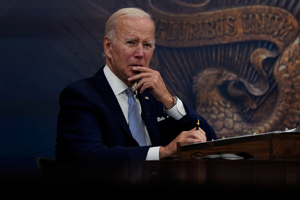 Ông Biden trấn an người Mỹ: GDP giảm liên tiếp nhưng không phải suy thoái - Ảnh 1.