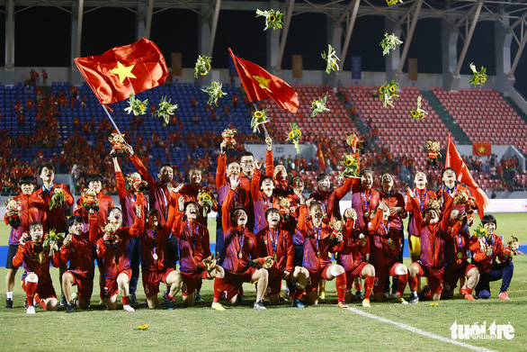 HLV Mai Đức Chung trước giải nữ AFF Cup 2022: Tuyển nữ VN luôn coi trọng giải đấu quan trọng này - Ảnh 1.