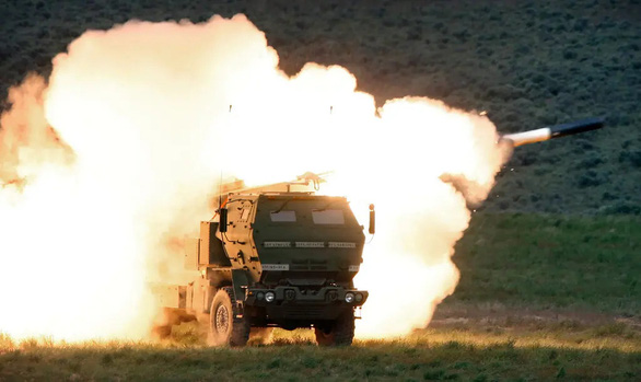 Nga tuyên bố phá hủy hai hệ thống tên lửa HIMARS do Mỹ gửi cho Ukraine - Ảnh 1.