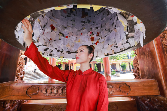 Vũ Hoàng My tung bộ ảnh giới thiệu trang phục của nhà thiết kế Adrian Anh Tuấn, Lê Thanh Hòa - Ảnh 3.