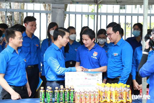 Secretary of the Central Committee of the Youth Union visits the relay squad for the Da Nang exam season - Photo 1.