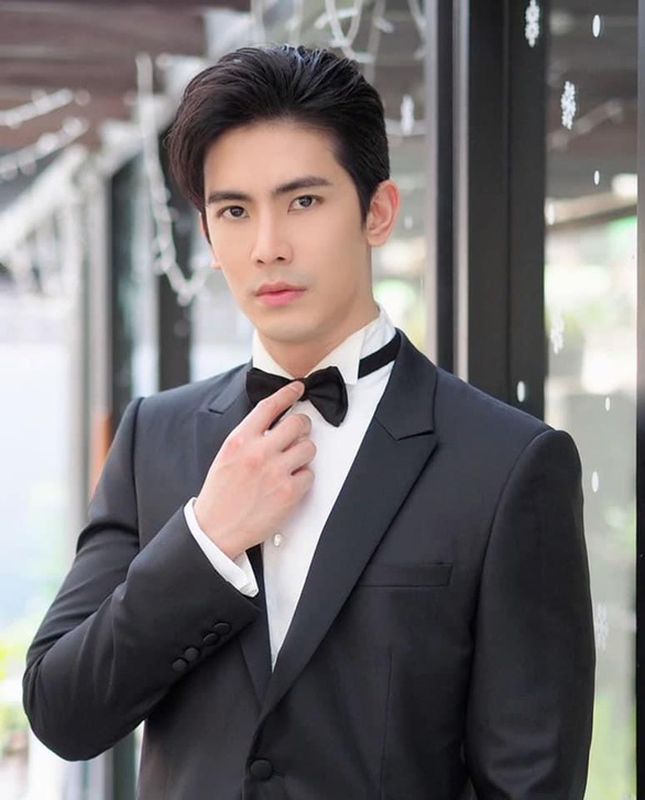 Hành trình truy tìm Trái tim đại dương xanh và chuyện tình cặp đôi như 'nước và lửa'