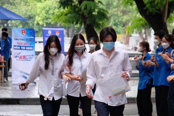 Chiều nay 7-7 thí sinh thi toán: Tránh bị khớp khi làm bài - Ảnh 1. Chiều nay 7-7 thí sinh thi toán: Tránh bị khớp khi làm bài - Ảnh 1.