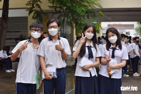 Sáng nay 8-7, thí sinh thi bài thi khoa học tự nhiên, khoa học xã hội - Ảnh 1.