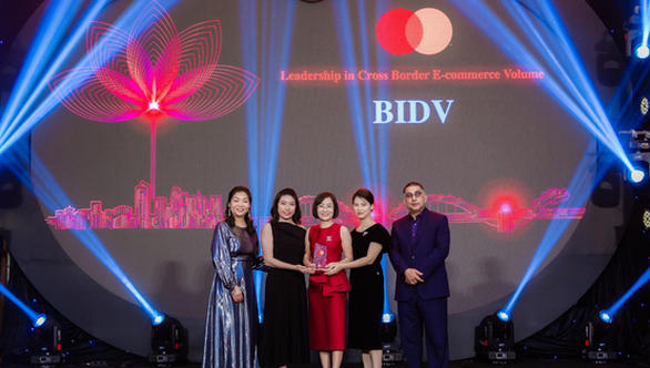 BIDV nhận 2 giải thưởng lớn của Mastercard - Ảnh 1.
