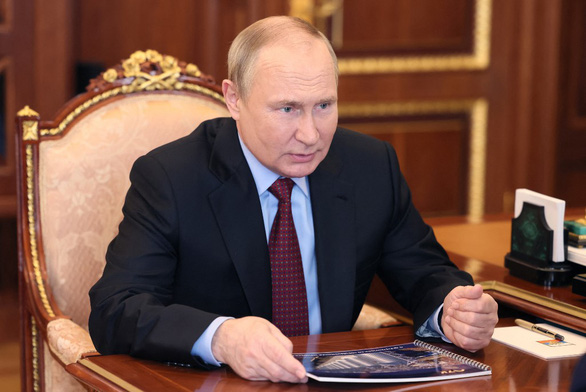 Ông Putin: Nếu phương Tây muốn đánh bại Nga trên chiến trường, hãy để họ thử - Ảnh 1.