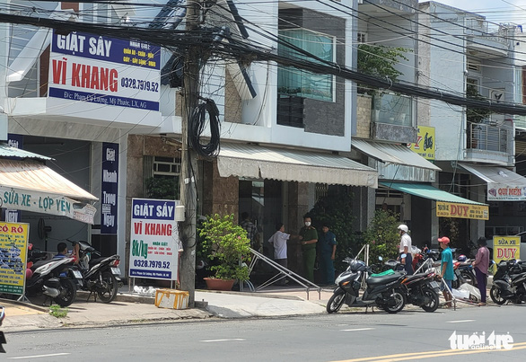 Nguyên giám đốc Trung tâm Phát triển quỹ đất TP Long Xuyên treo cổ tự tử - Ảnh 1.