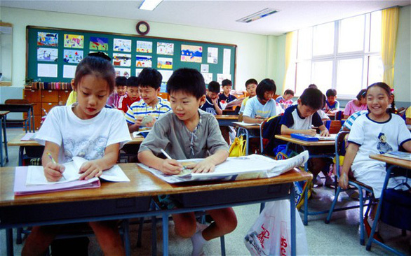 Hàn Quốc tranh luận gay gắt việc cho trẻ học lớp 1 từ 5 tuổi - Ảnh 1.