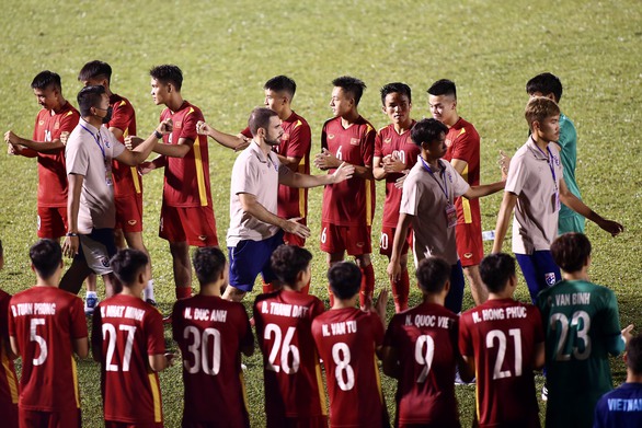 U19 Việt Nam có hành động fair-play với Thái Lan và Malaysia - Ảnh 3. U19 Việt Nam có hành động fair-play với Thái Lan và Malaysia - Ảnh 3.
