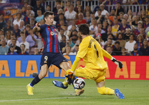 Bỏ lỡ nhiều cơ hội, Barca bị cầm chân trên sân nhà trong ngày mở màn La Liga - Ảnh 2.