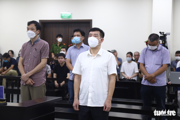 Cựu trưởng Công an quận Tây Hồ Phùng Anh Lê lãnh 7 năm 6 tháng tù tội nhận hối lộ