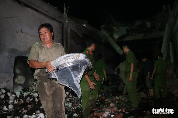 Tạm dừng tìm kiếm 3 mẹ con còn mất tích trong vụ cháy nhà ở Phan Rang - Ảnh 6. Tạm dừng tìm kiếm 3 mẹ con còn mất tích trong vụ cháy nhà ở Phan Rang - Ảnh 6.