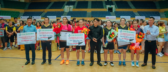 CLB Tuấn Thi 1 đoạt giải nhất toàn đoàn Giải cầu lông truyền thông các CLB TP Đà Nẵng năm 2022 - Ảnh 1.