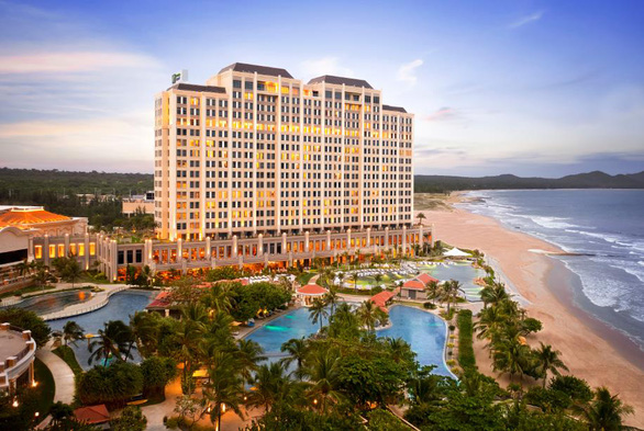Holiday Inn Resort Ho Tram Beach đạt chứng nhận 5 sao - Ảnh 1.