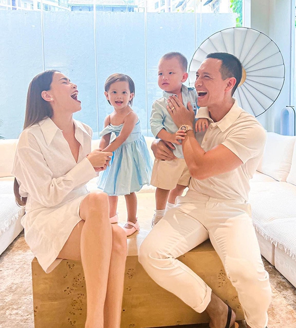 Ảnh vui sao Việt 19-8: Con trai Hồ Ngọc Hà - Kim Lý làm mặt ‘quạu’ - Ảnh 1. Ảnh vui sao Việt 19-8: Con trai Hồ Ngọc Hà - Kim Lý làm mặt ‘quạu’ - Ảnh 1.