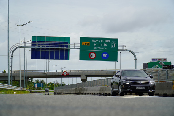 Phí cao tốc Trung Lương - Mỹ Thuận: giảm khoảng 98.000 đồng/xe so với mức cũ - Ảnh 1.