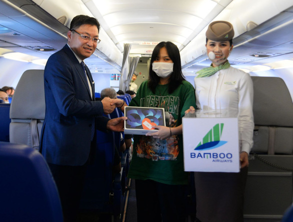 Kỷ niệm 4 năm thành lập, Bamboo Airways đón hội viên thân thiết thứ 1 triệu - Ảnh 2.