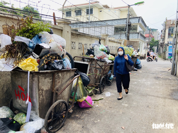 Khi nào áp dụng phân loại rác thải sinh hoạt tại nguồn mới xử phạt cá nhân, hộ gia đình - Ảnh 1.