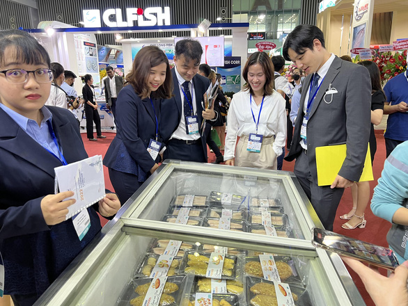Vietfish 2022 khai màn, doanh nghiệp Việt phấn khởi đón khách nước ngoài - Ảnh 3.
