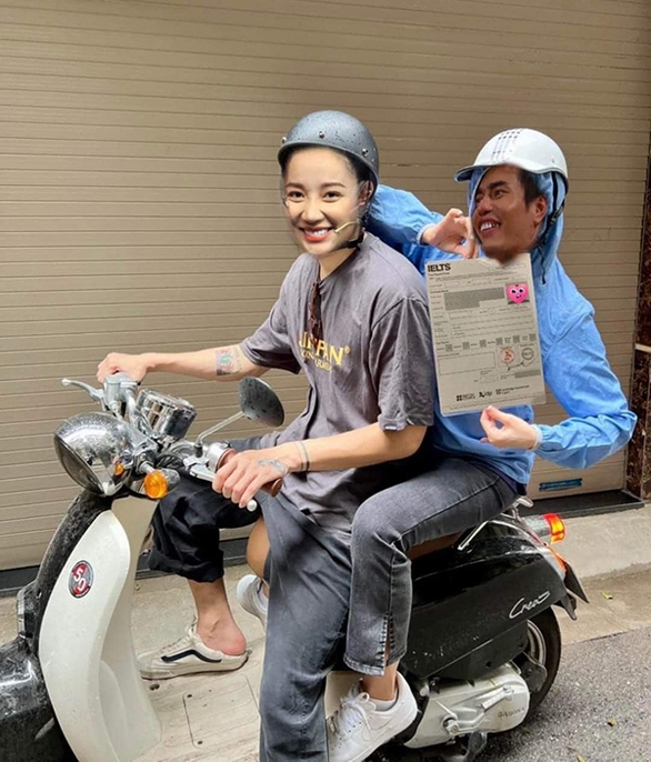 Lê Dương Bảo Lâm bất lực vì bị fan chế ảnh troll - Ảnh 8. Lê Dương Bảo Lâm bất lực vì bị fan chế ảnh troll - Ảnh 8.