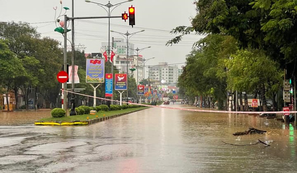 Nhiều đô thị phía Bắc ngập sau mưa bão số 3 - Ảnh 5.