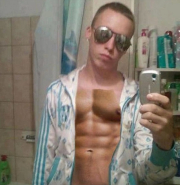 Thảm họa ảnh selfie gọi tên các thánh sống ảo bất chấp - Ảnh 6. Thảm họa ảnh selfie gọi tên các thánh sống ảo bất chấp - Ảnh 6.