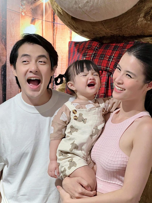 Ảnh vui sao Việt 29-8: Gia đình Đông Nhi tấu hài - Ảnh 1. Ảnh vui sao Việt 29-8: Gia đình Đông Nhi tấu hài - Ảnh 1.