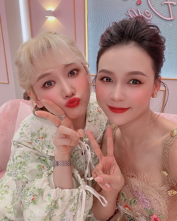 Ảnh vui sao Việt 29-8: Gia đình Đông Nhi tấu hài - Ảnh 3. Ảnh vui sao Việt 29-8: Gia đình Đông Nhi tấu hài - Ảnh 3.