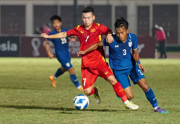 Xem U19 Việt Nam gặp U19 Thái Lan, Malaysia trên FPT Play - Ảnh 1.