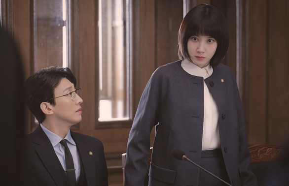 ‘Nữ luật sư kỳ lạ Woo Young Woo’ giúp Kang Ki Young tìm đúng vai cho sự nghiệp cất cánh - Ảnh 1.