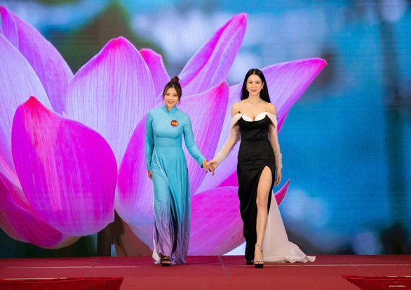 Hoàng Thùy ước mẹ còn trẻ để thi Hoa hậu Quý bà Việt Nam - Ảnh 4.