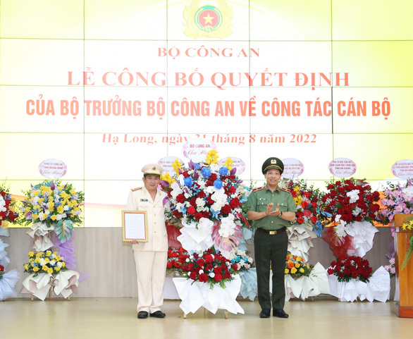 Đại tá Đinh Văn Nơi chính thức nhận quyết định làm giám đốc Công an Quảng Ninh - Ảnh 1.