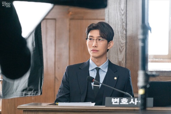 ‘Nữ luật sư kỳ lạ Woo Young Woo’ giúp Kang Ki Young tìm đúng vai cho sự nghiệp cất cánh - Ảnh 3. ‘Nữ luật sư kỳ lạ Woo Young Woo’ giúp Kang Ki Young tìm đúng vai cho sự nghiệp cất cánh - Ảnh 3.