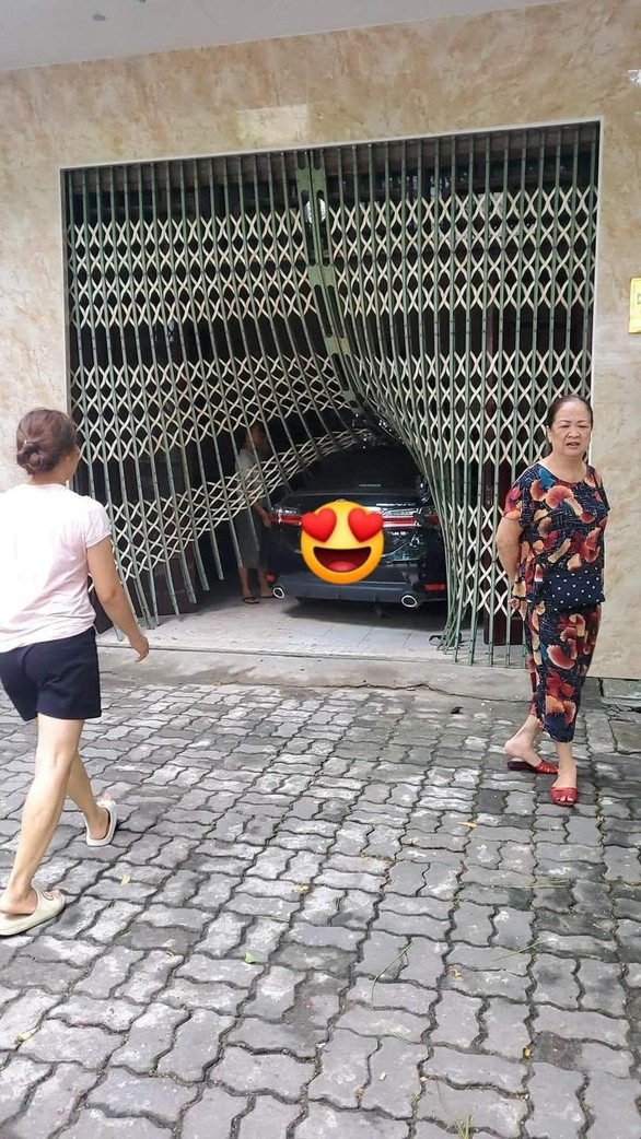Ảnh vui 5-8: Quên bóp 1 cái, khuyến mãi 2 trạm - Ảnh 2. Ảnh vui 5-8: Quên bóp 1 cái, khuyến mãi 2 trạm - Ảnh 2.