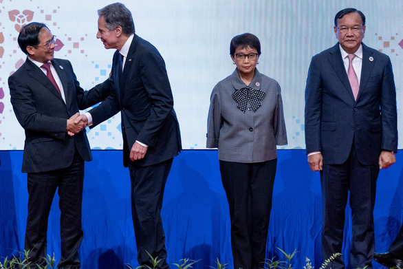 ASEAN lo ngại về các hoạt động cải tạo đảo của Trung Quốc trên Biển Đông - Ảnh 1.