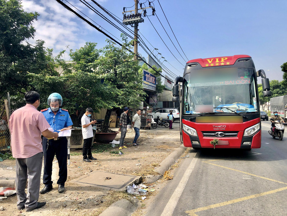 Cấm xe khách vào trung tâm: TP.HCM quyết liệt làm ngay - Ảnh 1.