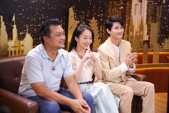 Chuyện động trời: Đạo diễn Em và Trịnh không biết Bùi Lan Hương là ca sĩ! - Ảnh 5. Chuyện động trời: Đạo diễn Em và Trịnh không biết Bùi Lan Hương là ca sĩ! - Ảnh 5.